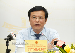 Quốc hội quyết miễn thị thực cho người nước ngoài diện đặc biệt