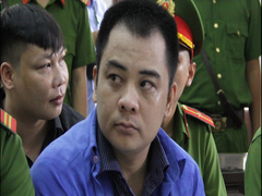 Giang '36' cùng giám đốc doanh nghiệp vây xe chở công an lãnh 4 năm tù