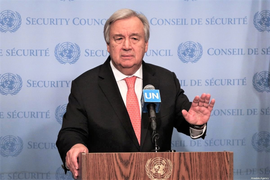 Cảnh sát Mỹ bắn chết nam thanh niên đang quỳ gối ở California