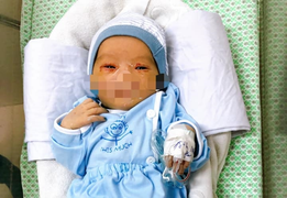 Bé trai bị bỏ rơi dưới hố ga: Mẹ nghe thấy tiếng con khóc vẫn mặc kệ bỏ đi