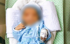 Bé trai bị bỏ rơi dưới hố ga: Mẹ nghe thấy tiếng con khóc vẫn mặc kệ bỏ đi