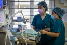 Bé trai bị bỏ rơi dưới hố ga: Mẹ nghe thấy tiếng con khóc vẫn mặc kệ bỏ đi