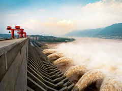 Lũ lớn, Chủ tịch và Thủ tướng Trung Quốc cùng rời Bắc Kinh đi thị sát