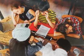 Chính sách di trú khiến du học sinh lo lắng: Giáo sư Việt tại Mỹ đưa lời khuyên