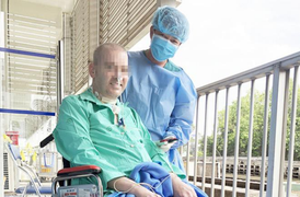 Vì sao đưa phi công người Anh về nước trên chiếc máy bay mình từng lái?