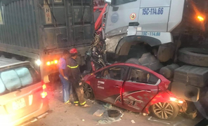 Kết quả kiểm tra nồng độ cồn tài xế container tông nát xe con dừng đèn đỏ