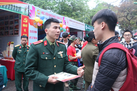 8 quân nhân ở Hòa Bình sẽ thi tốt nghiệp THPT đợt 2