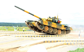 Thắng nghẹt thở trước Trung Quốc, Nga giành Huy chương vàng Tank Biathlon 2020