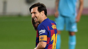 Đòi ra đi bất thành, Messi lần đầu tập lại cùng đồng đội Barca
