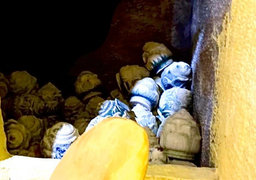 Hầm chứa tro cốt ở chùa Kỳ Quang 2 trước ngày người dân vào nhận diện