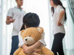 Chuyện hy hữu ở phòng xét nghiệm ADN: Hai người đàn ông tranh làm bố một đứa trẻ