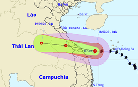 Vì sao bão số 5 đổ bộ miền Trung nhưng lại gây mưa lớn khủng khiếp tại Hà Nội?