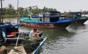 Vì sao bão số 5 đổ bộ miền Trung nhưng lại gây mưa lớn khủng khiếp tại Hà Nội?