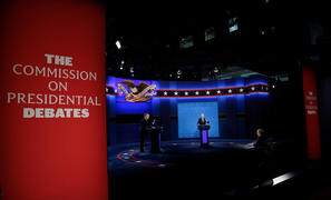 Ai sẽ điều hành màn so găng tranh luận cuối cùng Trump - Biden?