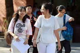 Điểm chuẩn khối ngành khoa học xã hội giữ 'ngôi vương', 9 điểm/môn vẫn trượt