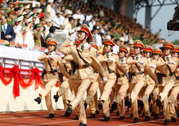 Điểm chuẩn khối ngành khoa học xã hội giữ 'ngôi vương', 9 điểm/môn vẫn trượt