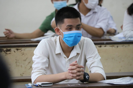 Điểm chuẩn khối ngành khoa học xã hội giữ 'ngôi vương', 9 điểm/môn vẫn trượt