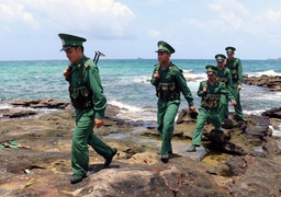 Điểm chuẩn khối ngành khoa học xã hội giữ 'ngôi vương', 9 điểm/môn vẫn trượt