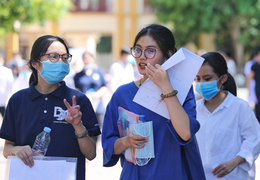 Điểm chuẩn khối ngành khoa học xã hội giữ 'ngôi vương', 9 điểm/môn vẫn trượt