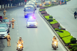 Phân luồng giao thông từ xa, phòng ngừa ùn tắc giao thông phục vụ Đại hội Đảng