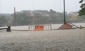 Lũ trên nhiều sông xuống chậm, Quảng Nam lại chuẩn bị đón bão