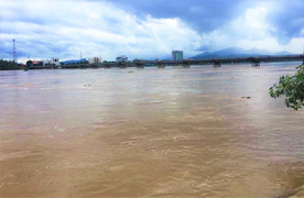 Lũ lên nhanh, Quảng Ngãi cảnh báo sạt lở