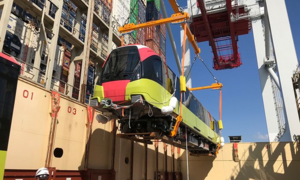 Đoàn tàu metro Nhổn - ga Hà Nội cập cảng Hải Phòng 