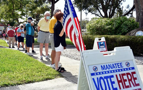 Bỏ phiếu sớm ở Mỹ vượt qua 2/3 tổng số phiếu bầu năm 2016