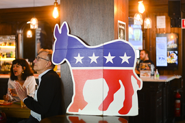 Cả thế giới cùng dõi theo kết quả bầu cử Mỹ