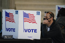 Mỹ: Các điểm bầu cử đầu tiên đóng cửa, cuộc chiến kiểm phiếu gay cấn bắt đầu