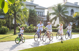 Bất chấp COVID-19, người Mỹ vẫn xếp hàng dài mua đồ Black Friday