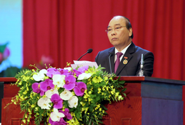 Người hùng cứu 100 đồng bào trong lũ dữ: 'Họ kêu cứu, tôi không chần chừ được'