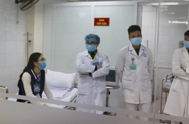 Ai được tiêm vaccine COVID-19 đầu tiên nhập khẩu về Việt Nam?