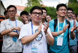 Nam sinh giành cú đúp huy chương vàng Hóa quốc tế tham dự Đại hội Đảng khoá XIII