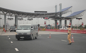 Quảng Ninh tạm dừng vận chuyển khách bằng đường bộ, đường thủy do COVID-19