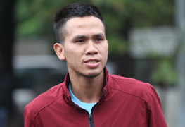 Video: Nỗi niềm trăn trở của người hùng sau khi cứu bé gái rơi từ tầng 13