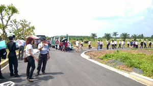 Kiếm hàng trăm triệu chỉ trong nháy mắt, cò đất dùng những chiêu gì?