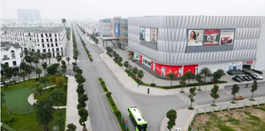 Ảnh: Cận cảnh xe buýt điện VinBus lăn bánh trên đường phố Hà Nội