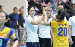 HLV Phạm Kim Huệ bị cảnh cáo: Phơi bày sự lạc hậu của bóng chuyền Việt Nam