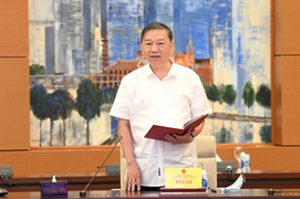 Đồng bào dân tộc thiểu số ở 4 huyện biên giới Nghệ An rộn ràng đi bầu cử sớm 