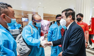 Tới UAE, HLV Park Hang Seo cho đội tuyển Việt Nam họp sớm