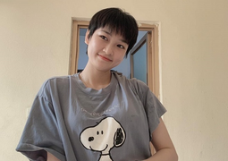 Thấy mẹ trên tivi con khóc đòi bế, bác sĩ tuyến đầu nức nở không dám hứa ngày về