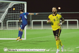 Bị chỉ trích đá hời hợt, sao nhập tịch Malaysia đáp trả