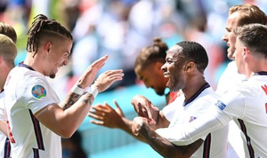 Sức trẻ tuyển Anh thổi bay đội hình già nua của Croatia 