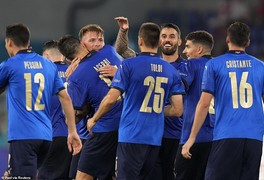 EURO 2020: Tuyển Italy không còn là bông hoa hồng trên khối bê tông