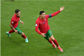 EURO 2020: Chìm trong cái bóng Ronaldo, Bruno Fernandes sa sút khó tin