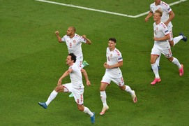 Video: Đan Mạch tung đòn phủ đầu, CH Séc thủng lưới sau 5 phút