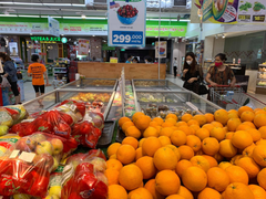 TP.HCM xem xét nới hoạt động của shipper, yêu cầu xét nghiệm hàng ngày