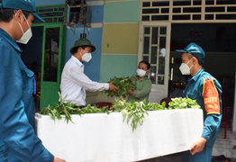 TP.HCM xem xét nới hoạt động của shipper, yêu cầu xét nghiệm hàng ngày