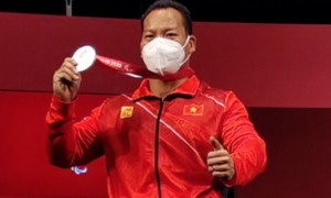 Lê Văn Công giành HCB Paralympic khi đang chấn thương nặng